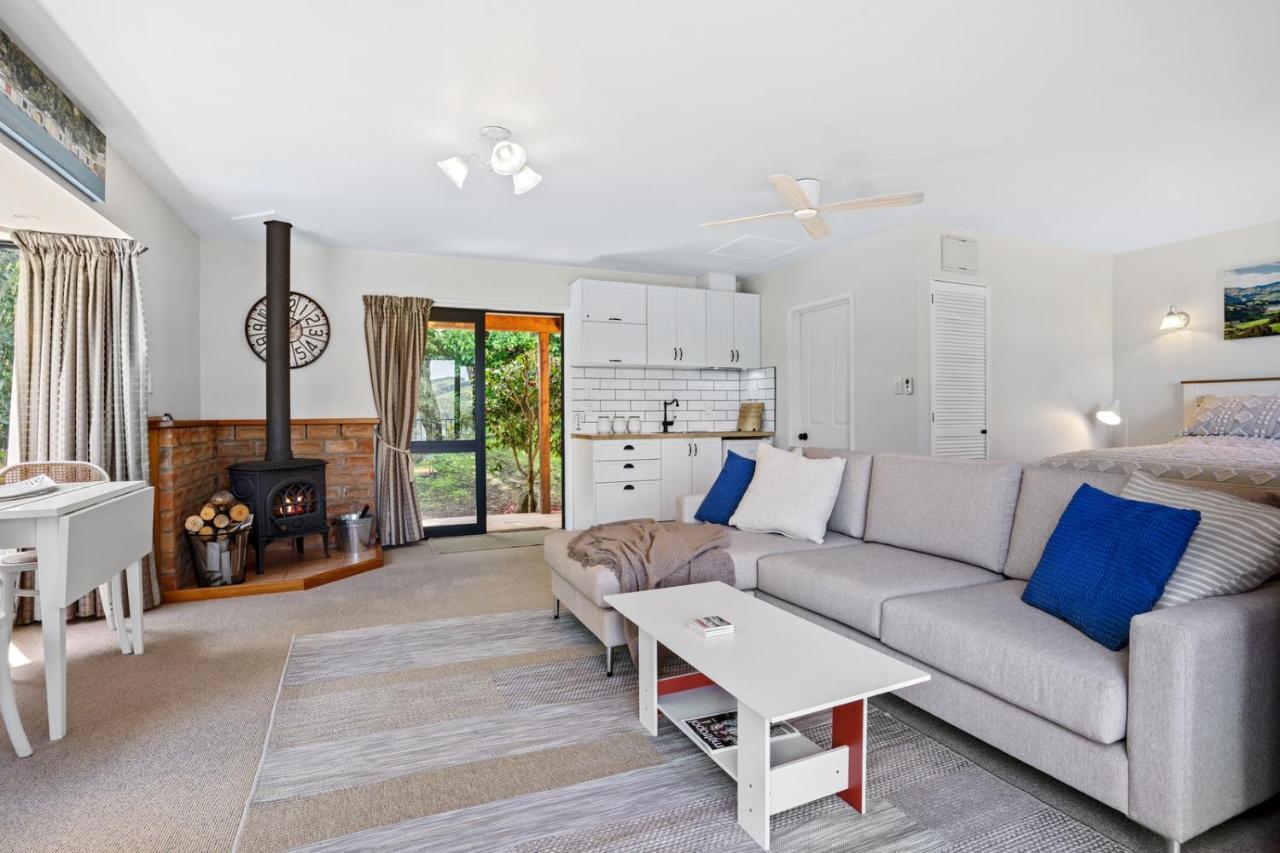 Woodside - Akaroa Holiday Cottage 외부 사진